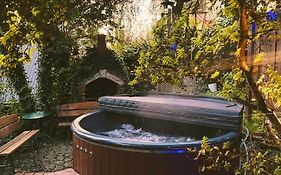 Domek z jacuzzi